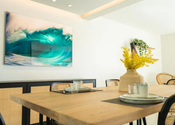 Silveira Bay Lounge Retreat 3*