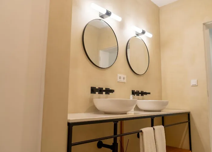 Silveira Bay Lounge Retreat B&B