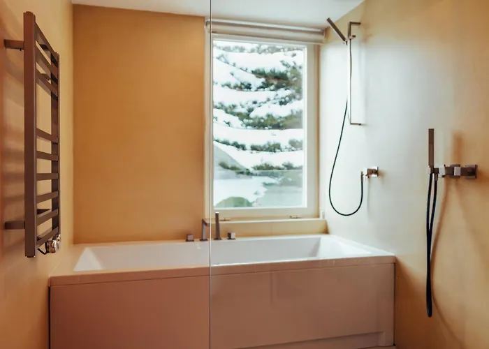 Silveira Bay Lounge Retreat B&B