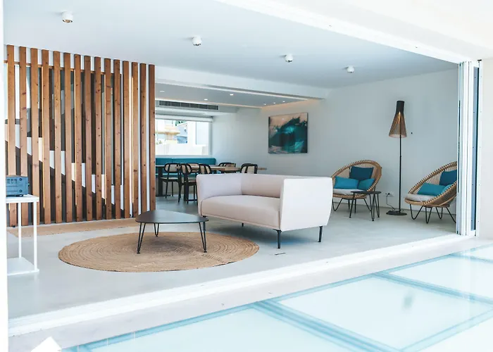 Silveira Bay Lounge Retreat B&B