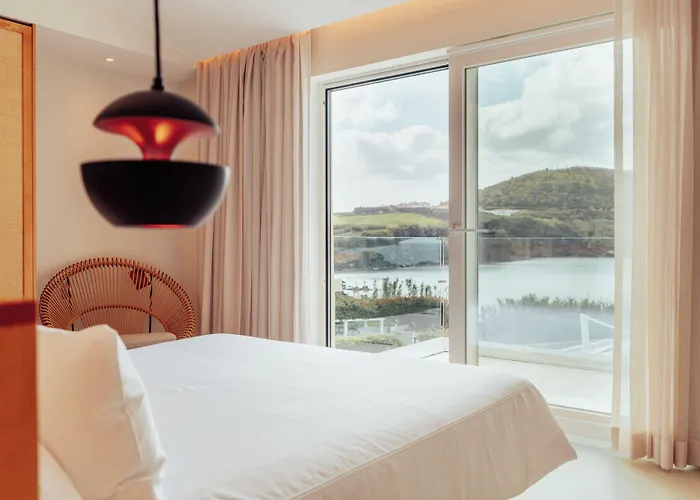 Silveira Bay Lounge Retreat 앙그라두에루이스무