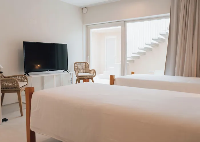 B&B Silveira Bay Lounge Retreat