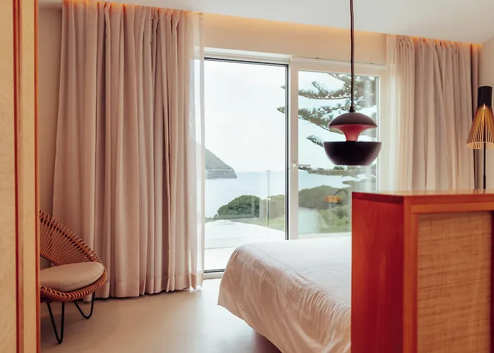 Silveira Bay Lounge Retreat 3* 앙그라두에루이스무