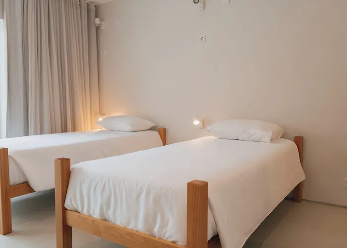 Silveira Bay Lounge Retreat B&B