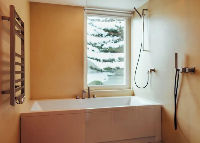 Silveira Bay Lounge Retreat