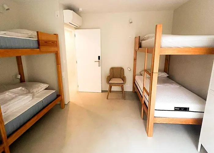 Silveira Bay Lounge Retreat B&B