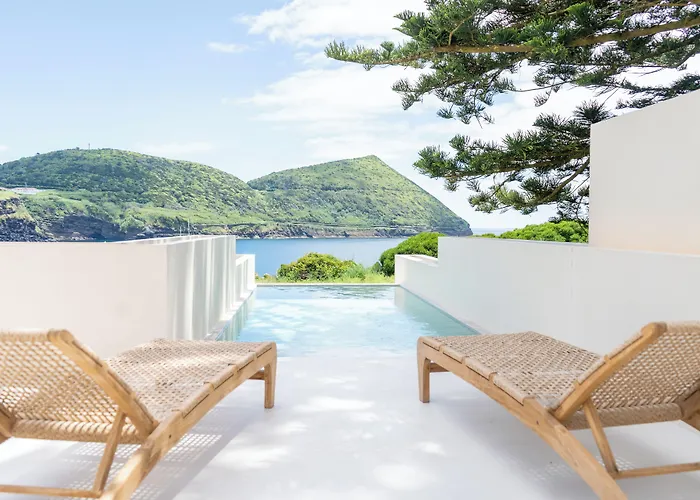 B&B Silveira Bay Lounge Retreat