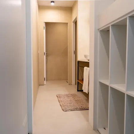 לינה וארוחת בוקר Silveira Bay Lounge Retreat