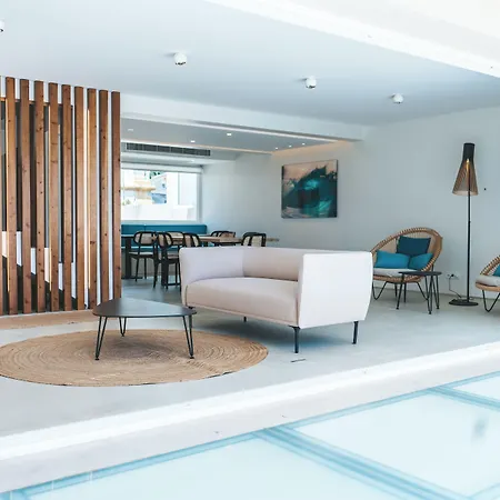 Silveira Bay Lounge Retreat לינה וארוחת בוקר