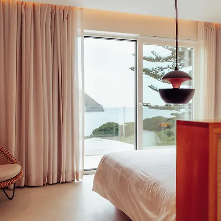 Silveira Bay Lounge Retreat 3* Angra do Heroísmo