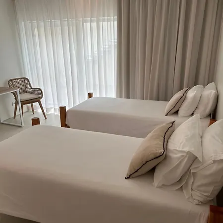 Silveira Bay Lounge Retreat 3*
