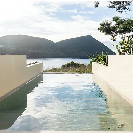 Silveira Bay Lounge Retreat